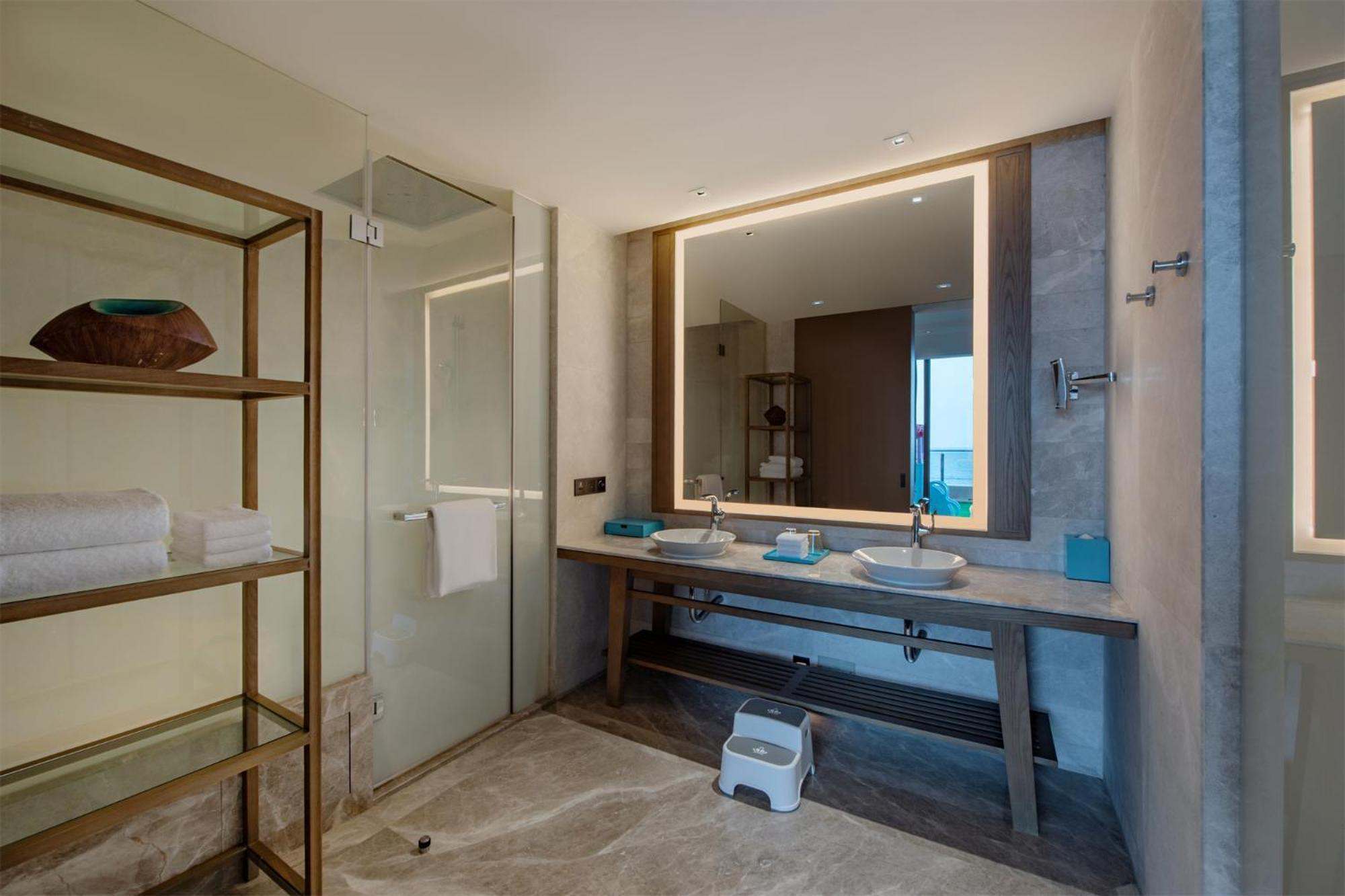 Doubletree By Hilton Shanwei Exterior photo